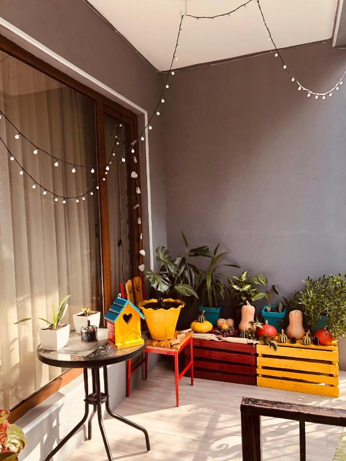Sweet Apartment In Kutaisi Exterior foto