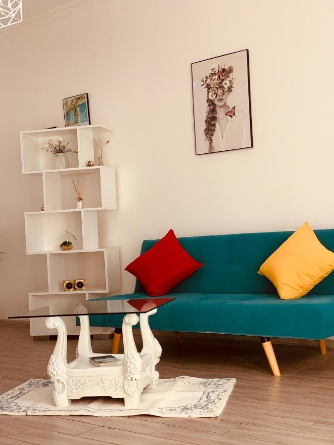 Sweet Apartment In Kutaisi Exterior foto