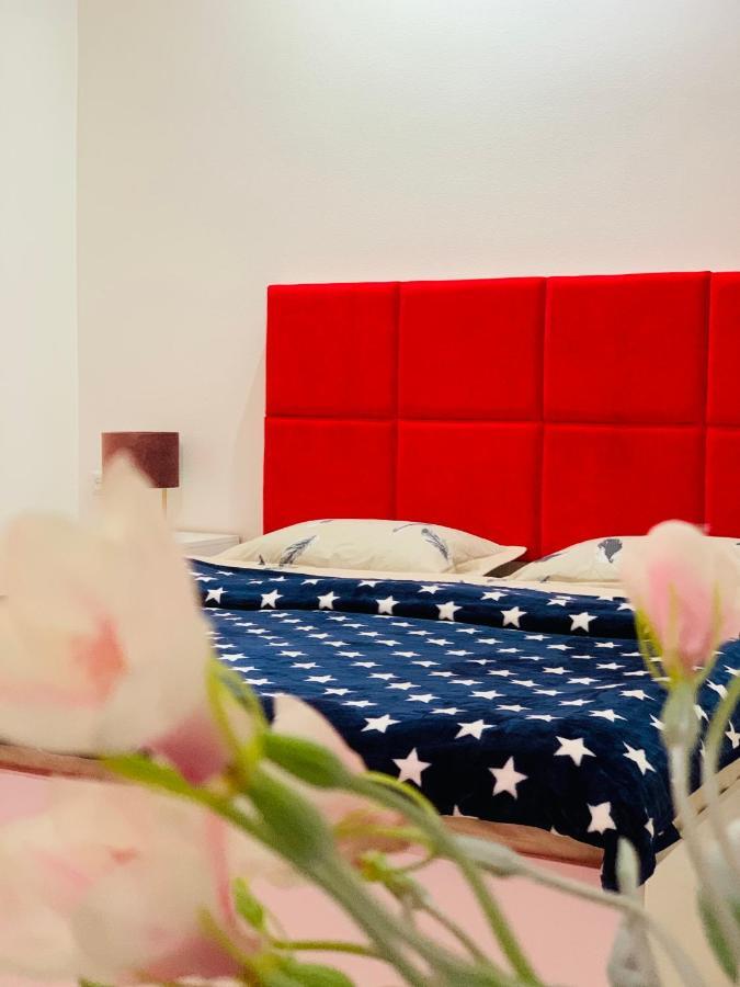Sweet Apartment In Kutaisi Exterior foto