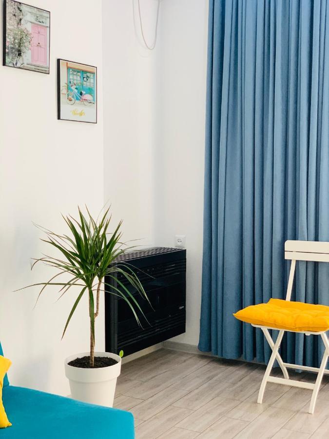 Sweet Apartment In Kutaisi Exterior foto