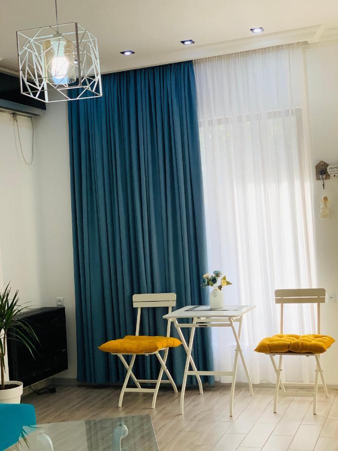 Sweet Apartment In Kutaisi Exterior foto